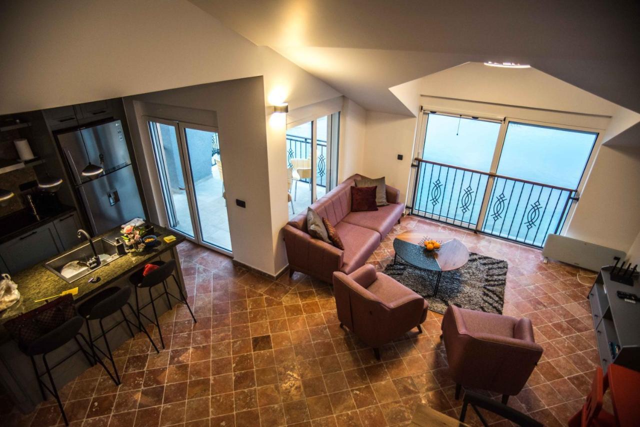 Modern Waterfront 3-Bed Apartment Donja Kostanjica Zewnętrze zdjęcie