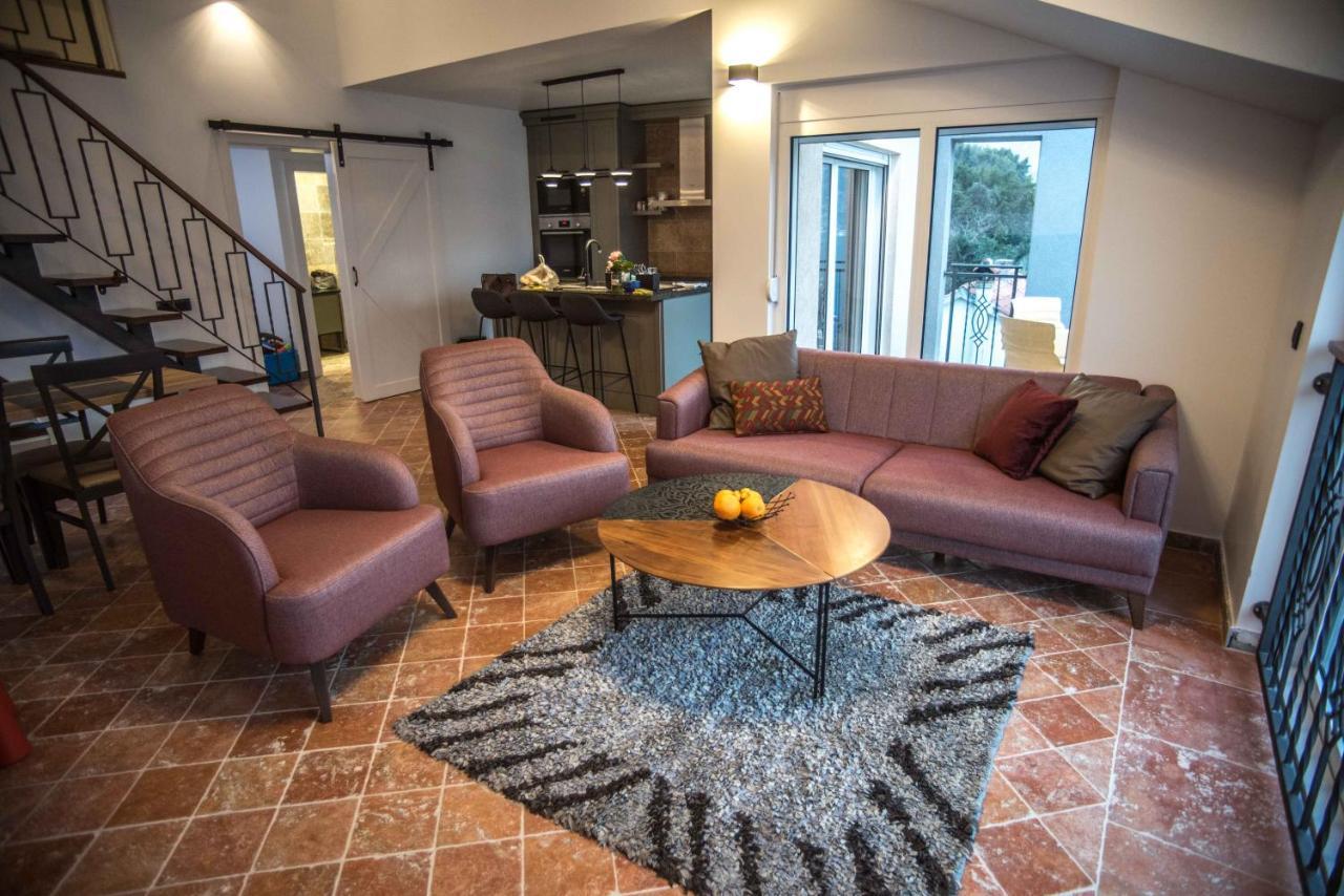 Modern Waterfront 3-Bed Apartment Donja Kostanjica Zewnętrze zdjęcie